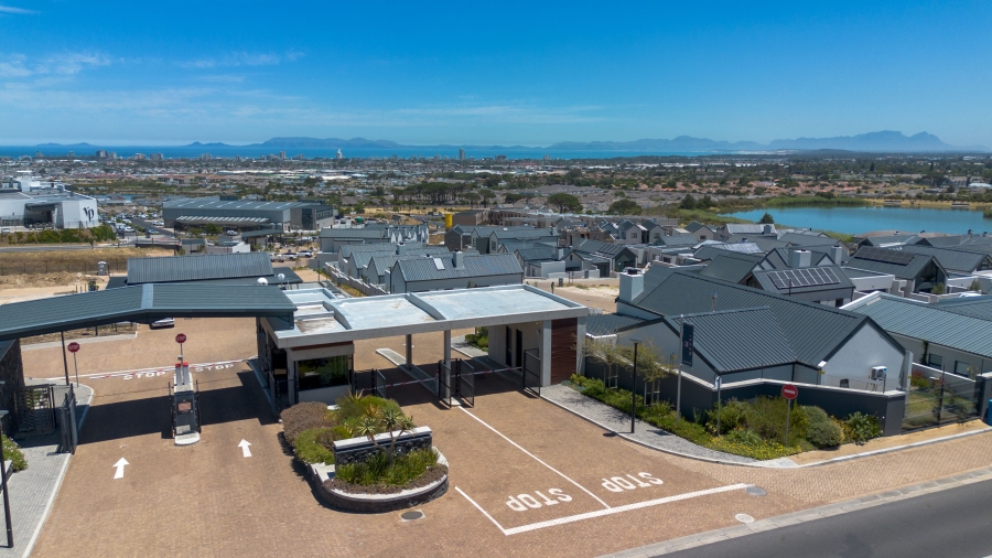 4 Bedroom Property for Sale in Mzuri Estate Western Cape